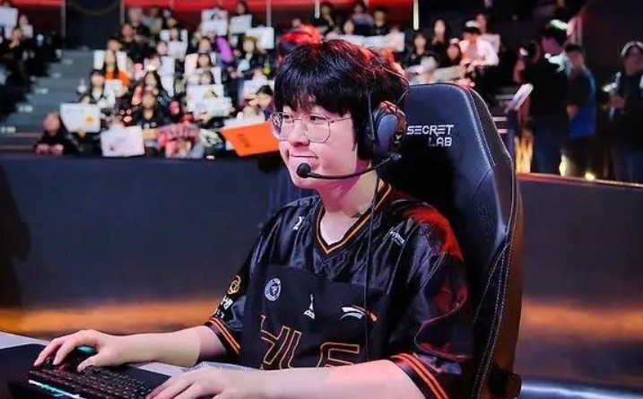 Zeus：Gumayusi车技长进得比想象中快，很感谢自己还活着